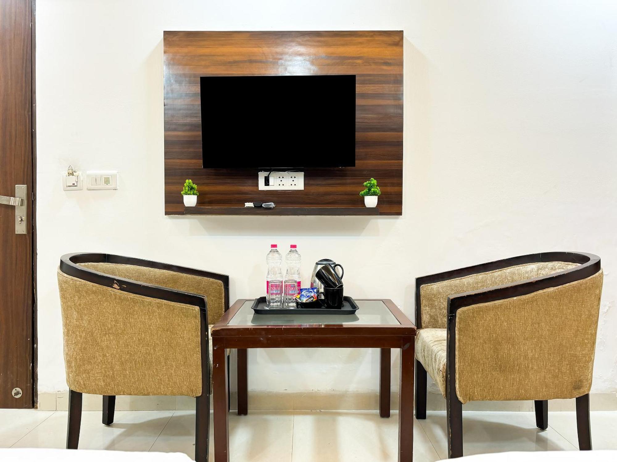 Hotel Airport Devrana New Delhi