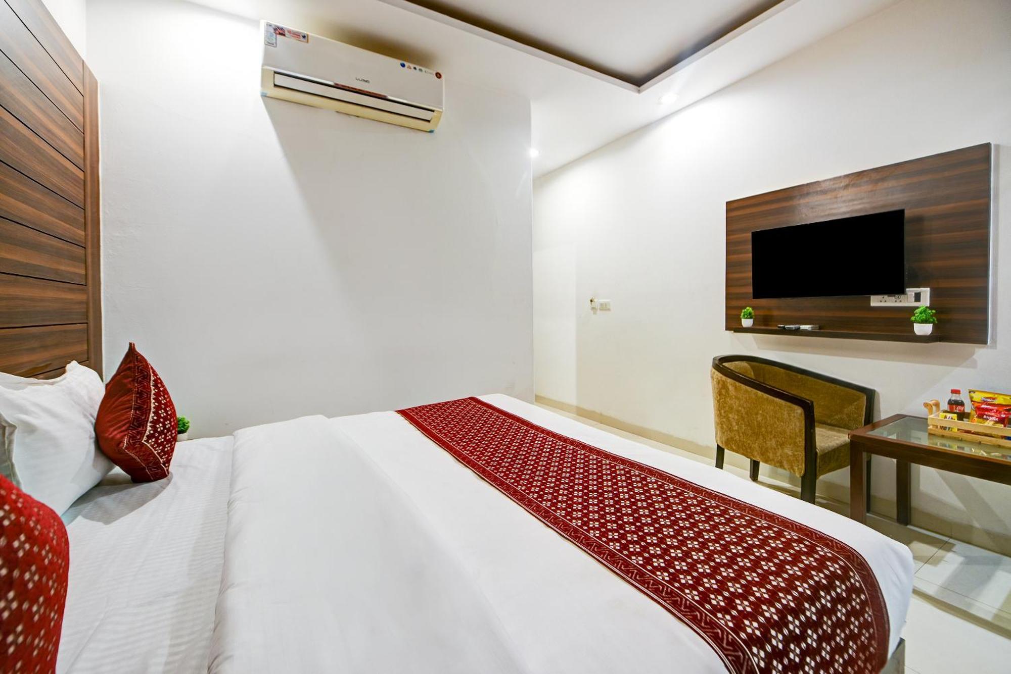 Hotel Airport Devrana 4*